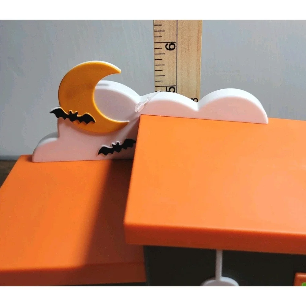 NWT‎ Target Bullseye Playground Halloween Light-Up House Modern Decor 2025